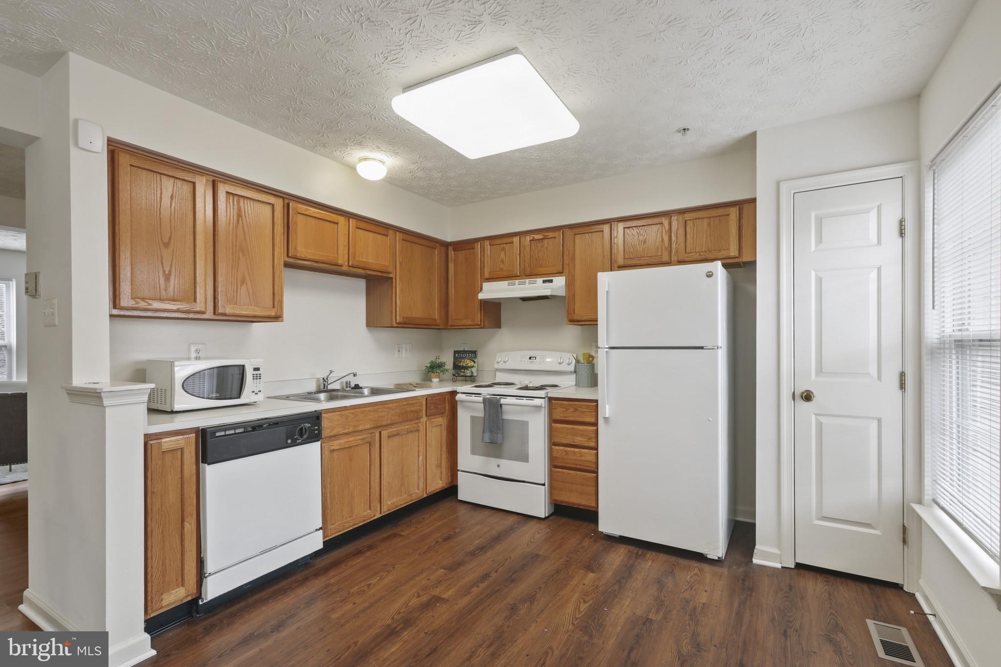 5209 Abbeywood Court Rosedale, MD 21237 - Photo 8 of 27