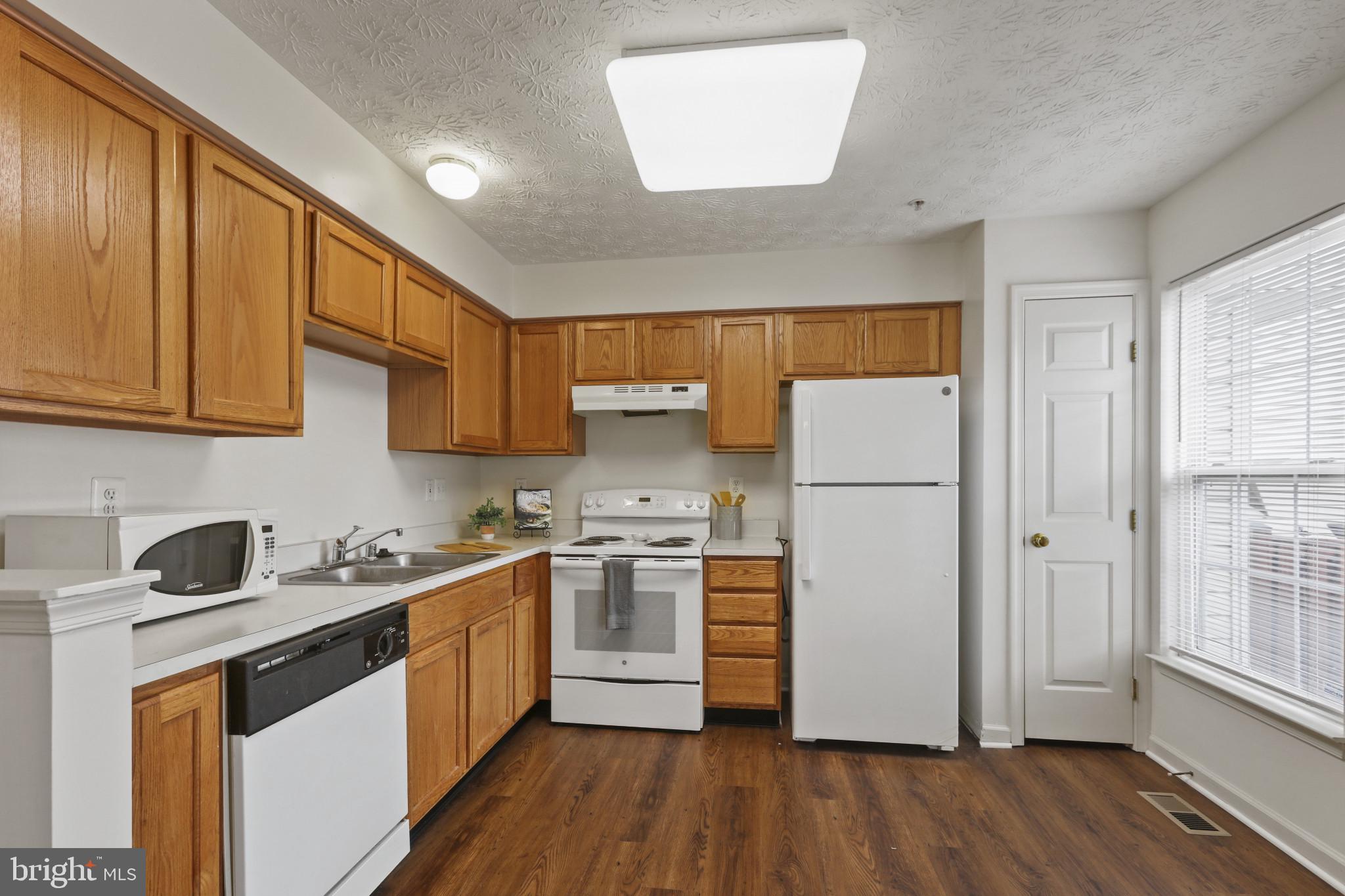 5209 Abbeywood Court Rosedale, MD 21237 - Photo 9 of 27