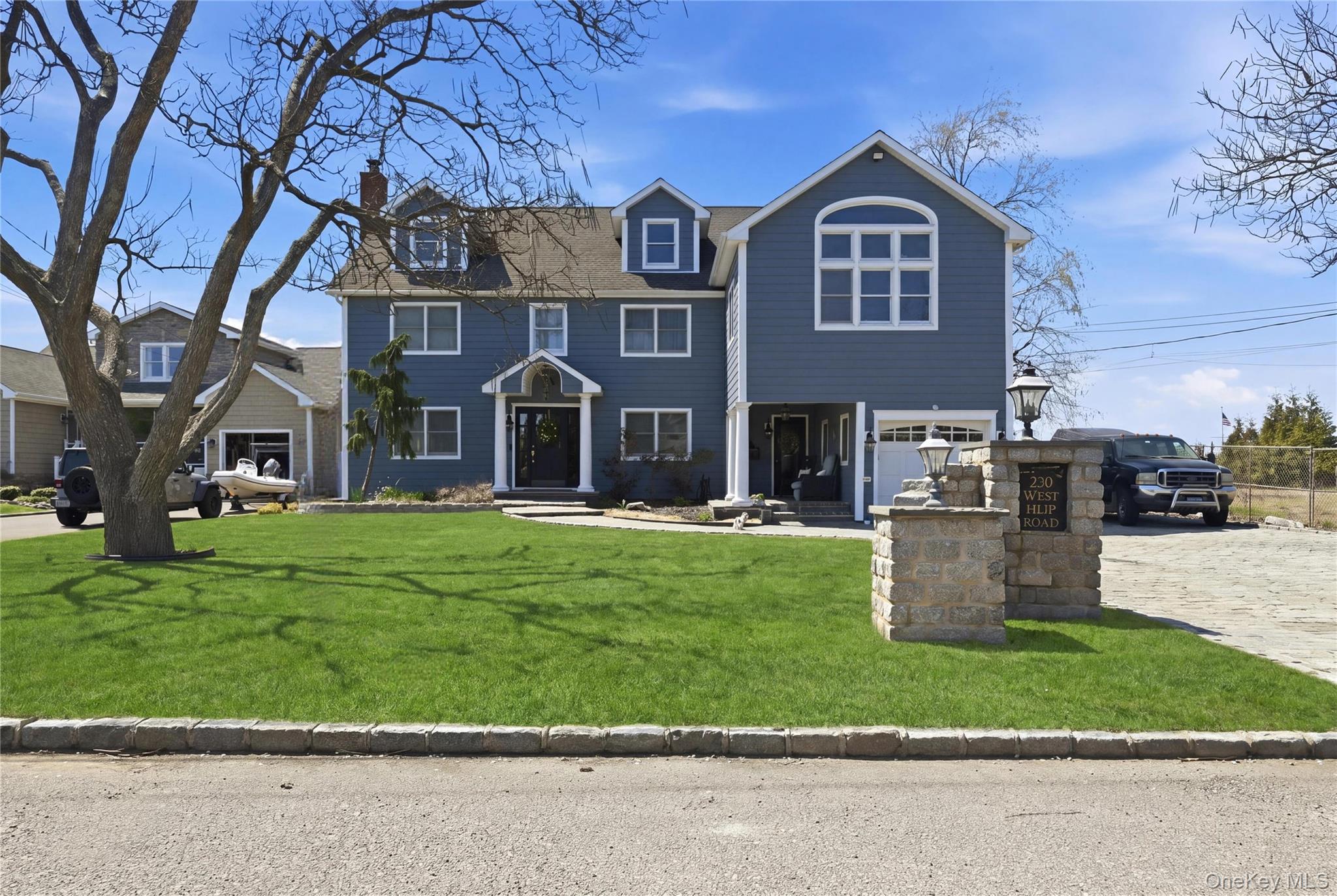 230 West Islip Road West Islip, NY 11795 - Photo 1 of 50