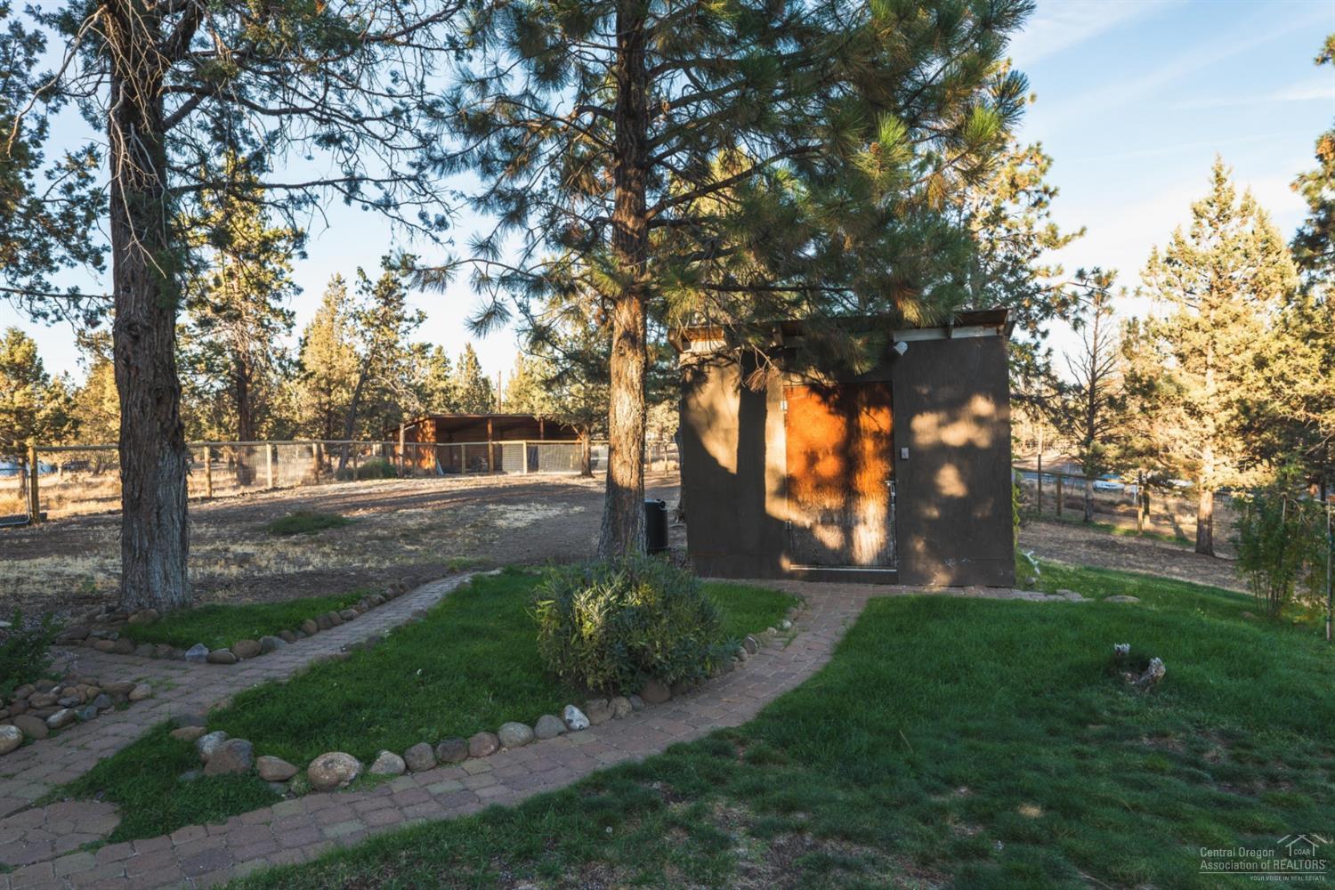 17277 Kent Road Sisters, OR 97759 - Photo 23 of 25 Additional Photo
