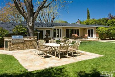 11 Circle Road San Rafael, CA 94903 - Photo 1 of 1 a view of a house with patio and a garden