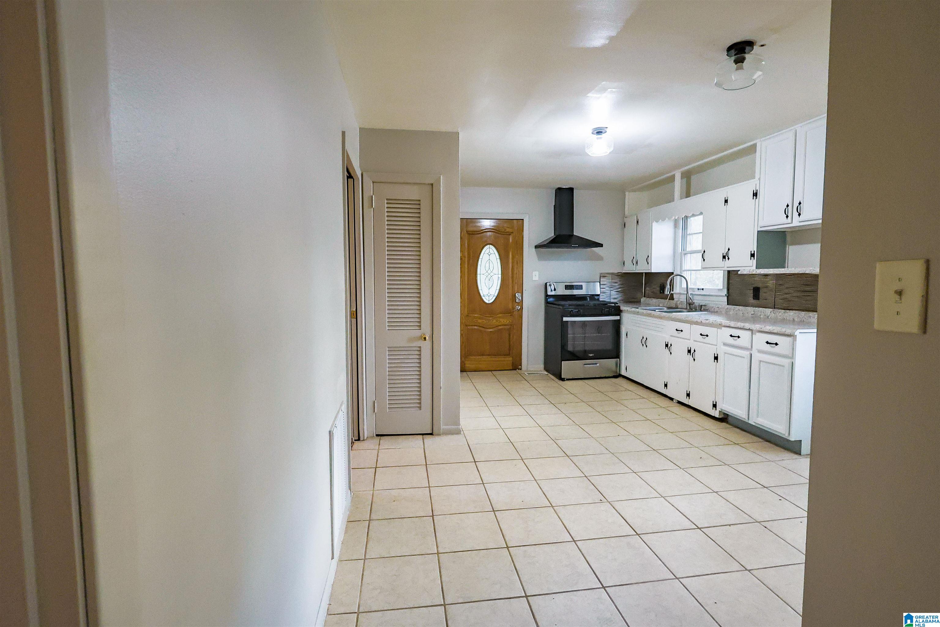 320 Goodview Street Bessemer, AL 35020 - Photo 6 of 30