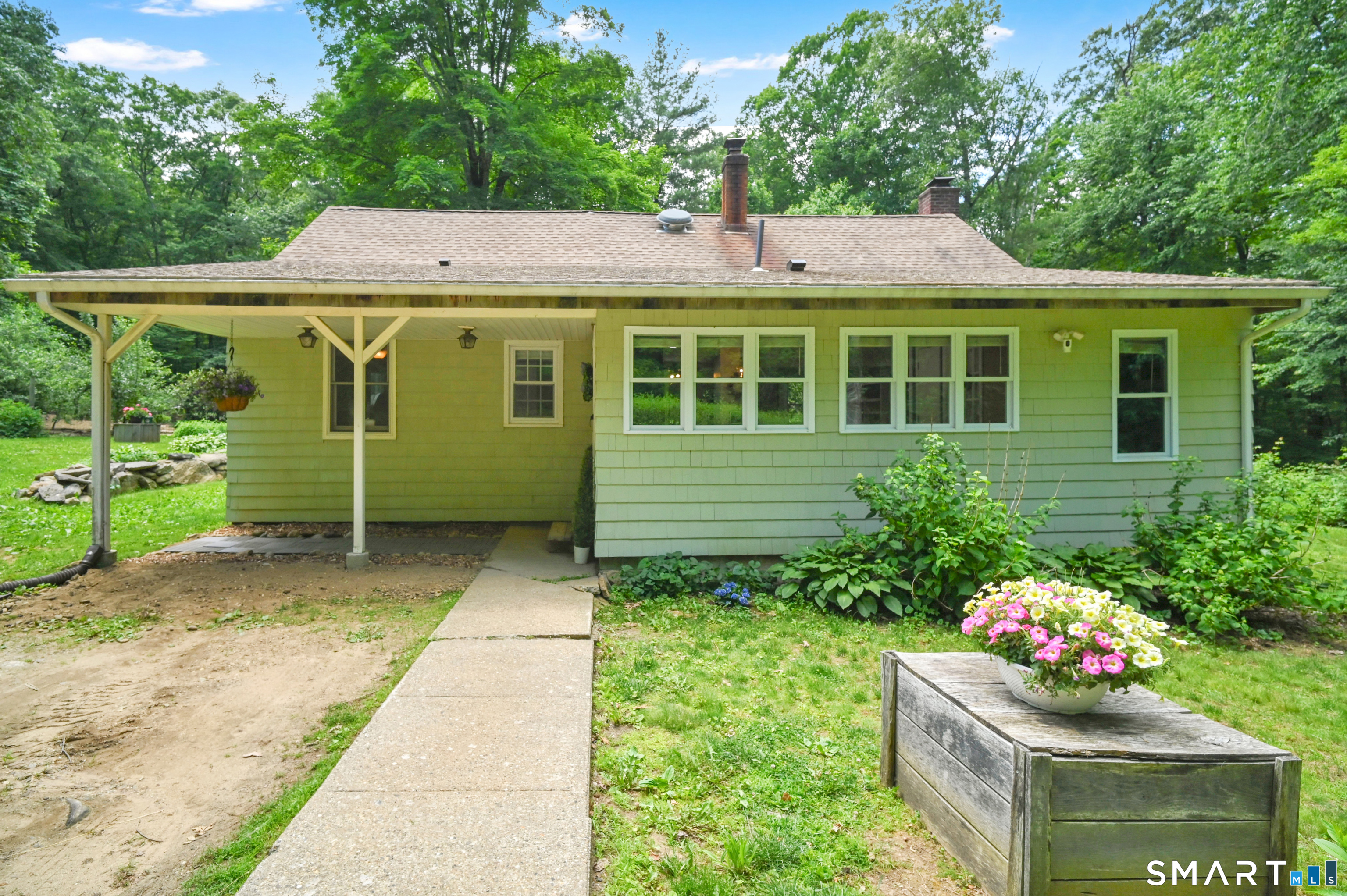 318 James Road Ashford, CT 06278 - Photo 4 of 38