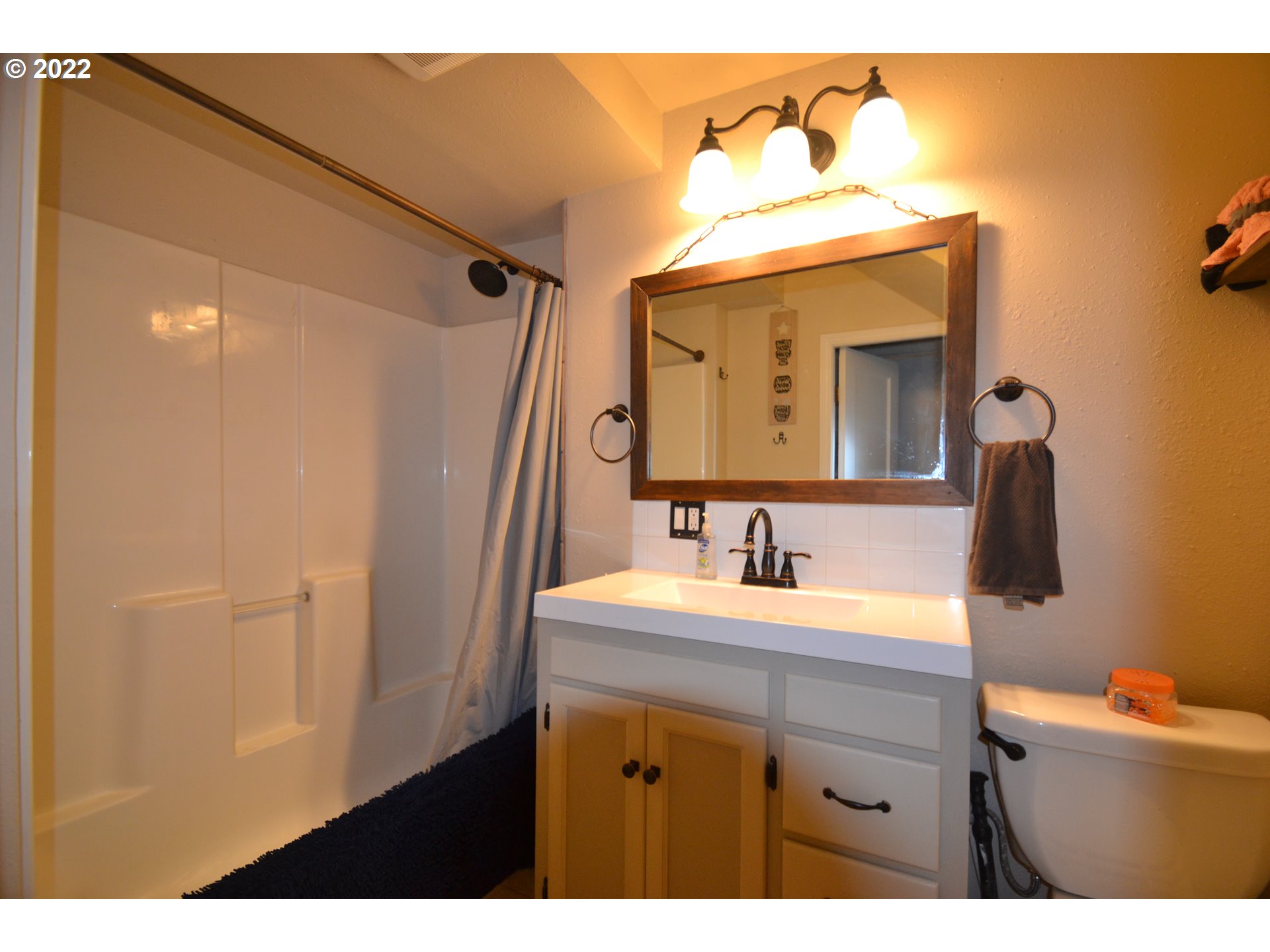 1450 Southwest 10th Street Dallas, OR 97338 - Photo 13 of 32 Gallery Image 13