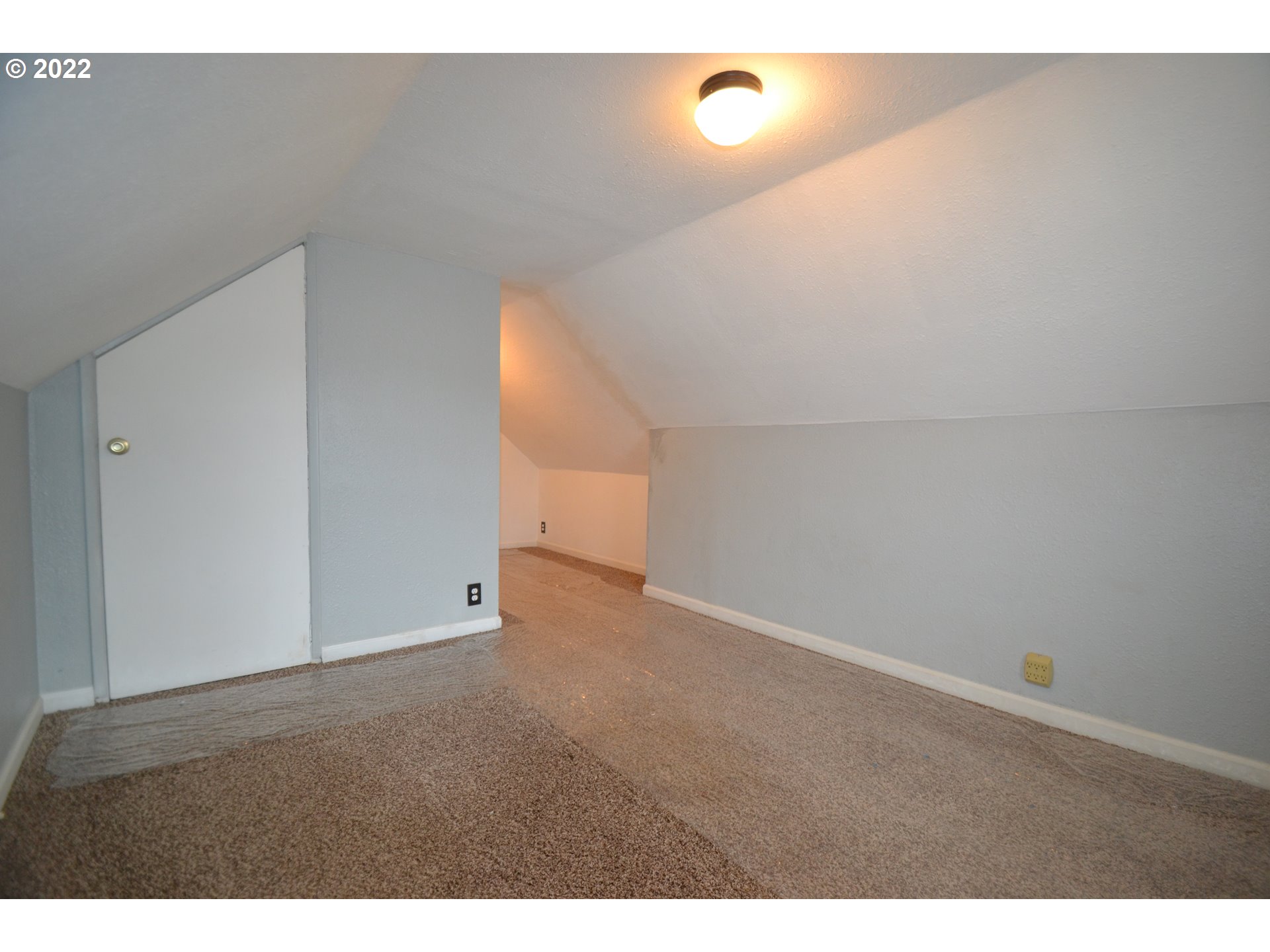 1450 Southwest 10th Street Dallas, OR 97338 - Photo 28 of 32 Gallery Image 28