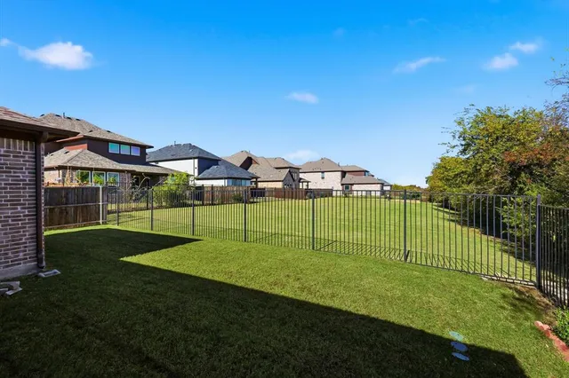 a view of a park with a small yard