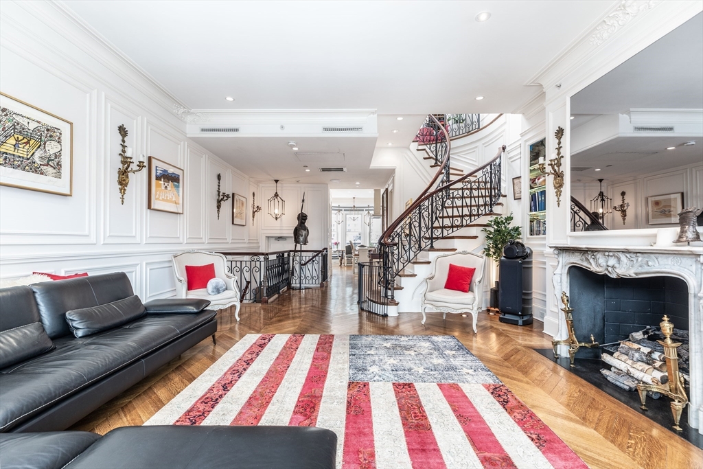 230 Commonwealth Avenue Boston, MA 02116 - Photo 1 of 42
