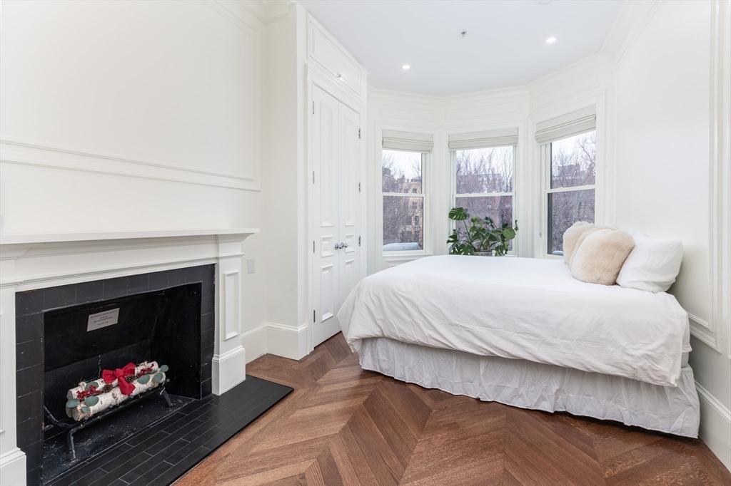 230 Commonwealth Avenue Boston, MA 02116 - Photo 12 of 42