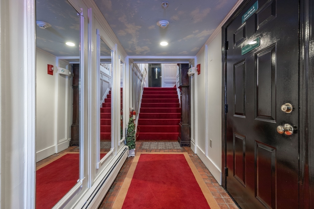 230 Commonwealth Avenue Boston, MA 02116 - Photo 41 of 42