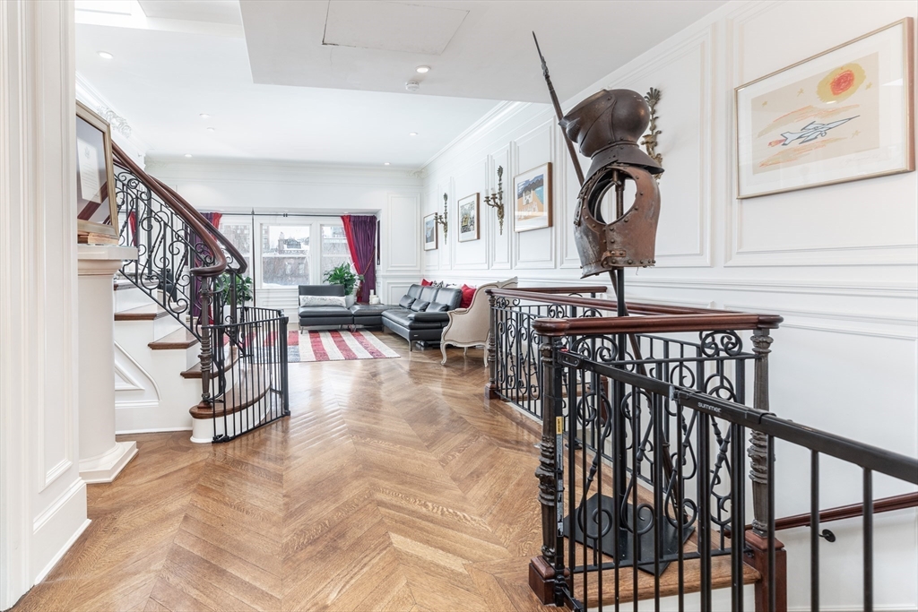 230 Commonwealth Avenue Boston, MA 02116 - Photo 10 of 42