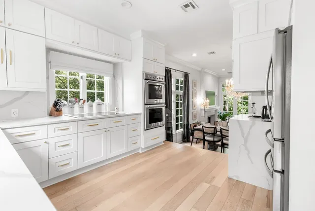$1,254,000 | 1937 Rue De St Tropez, Unit 10, Austin, TX 78746