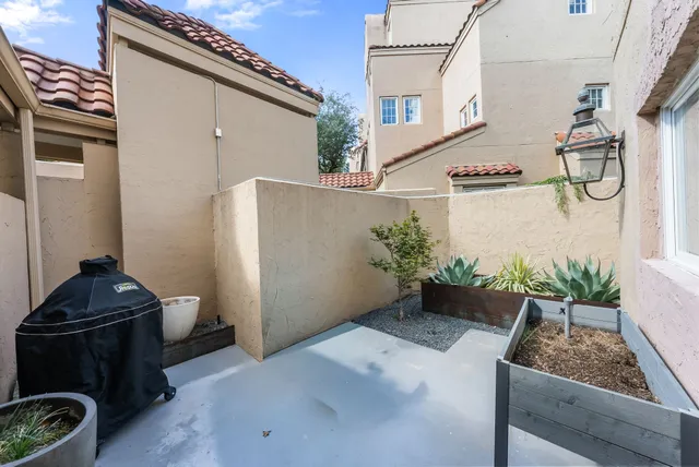 $1,204,000 | 1937 Rue De St Tropez, Unit 10, Austin, TX 78746