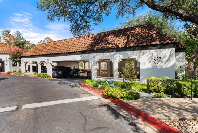 $1,254,000 | 1937 Rue De St Tropez, Unit 10, Austin, TX 78746