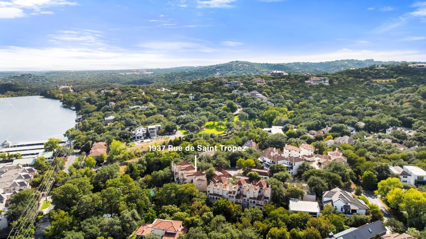1937 Rue De St Tropez, Unit 10 Austin, TX 78746 - Photo 31 of 35 a view of a city