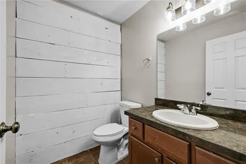 $385,000 | 642 Portersville Road, Ellwood City, PA 16117