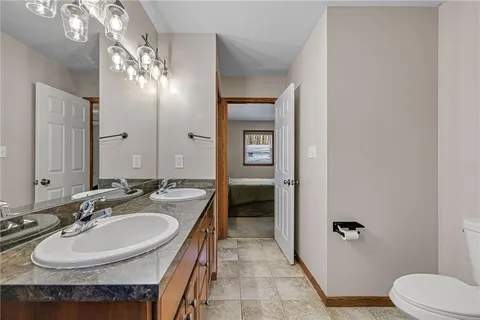 $385,000 | 642 Portersville Road, Ellwood City, PA 16117