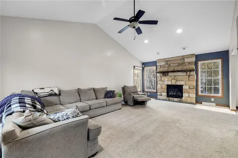 $385,000 | 642 Portersville Road, Ellwood City, PA 16117