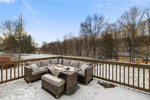 $385,000 | 642 Portersville Road, Ellwood City, PA 16117