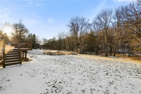 $385,000 | 642 Portersville Road, Ellwood City, PA 16117