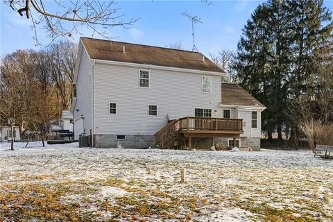 $385,000 | 642 Portersville Road, Ellwood City, PA 16117