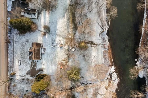 $385,000 | 642 Portersville Road, Ellwood City, PA 16117