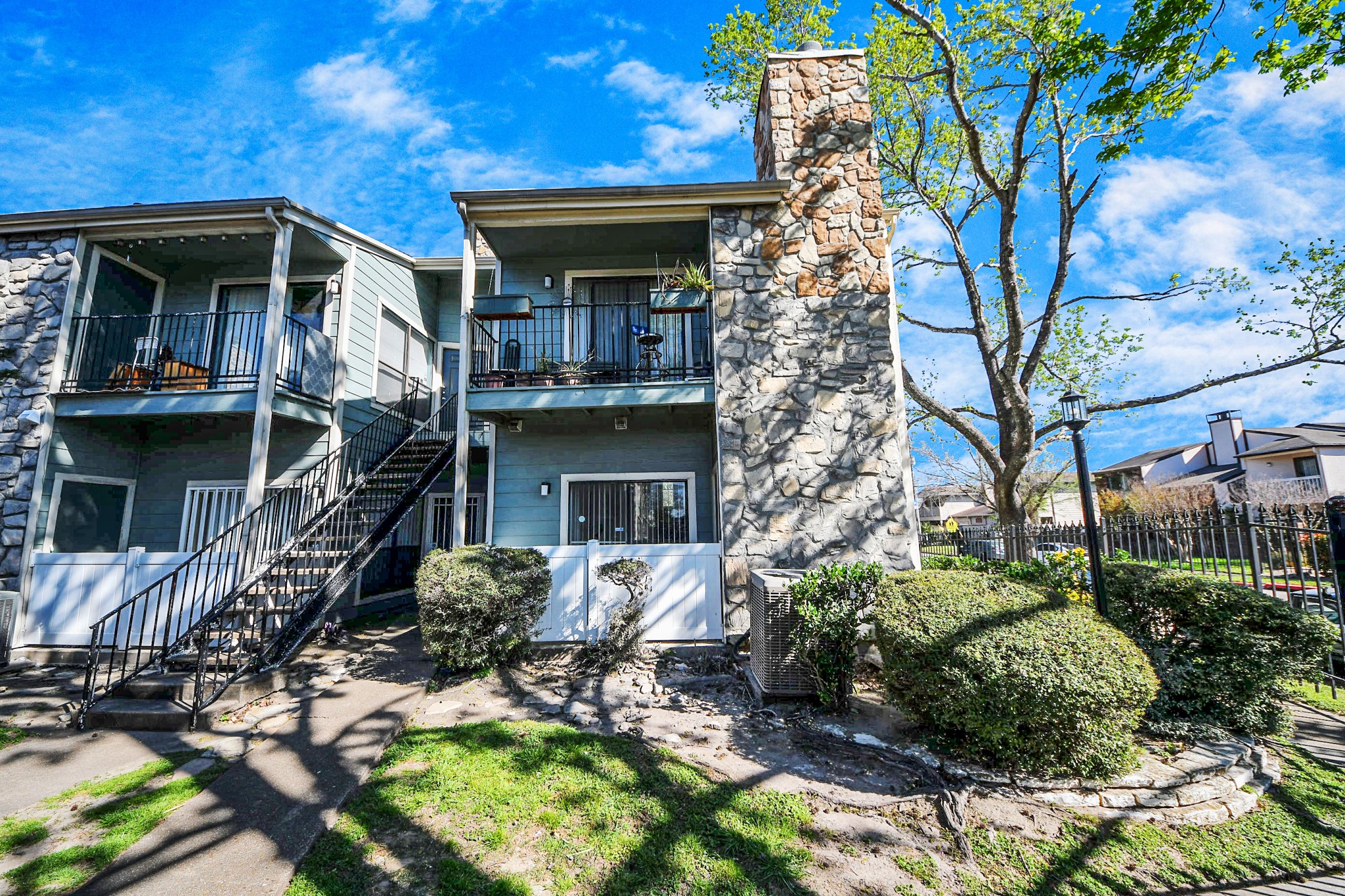 3750 Tanglewilde Street, Unit A7 Houston, TX 77063 - Photo 2 of 36