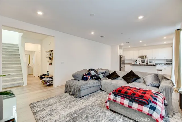 $575,000 | 2526 Gunner Ridge Way, Rialto, CA 92377