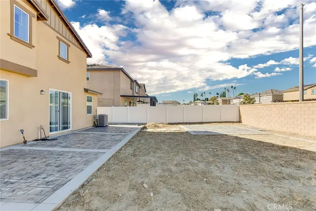 $575,000 | 2526 Gunner Ridge Way, Rialto, CA 92377