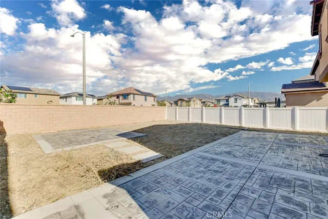 $575,000 | 2526 Gunner Ridge Way, Rialto, CA 92377