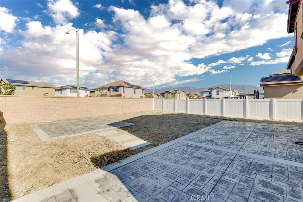 2526 Gunner Ridge Way Rialto, CA 92377 - Photo 33 of 33