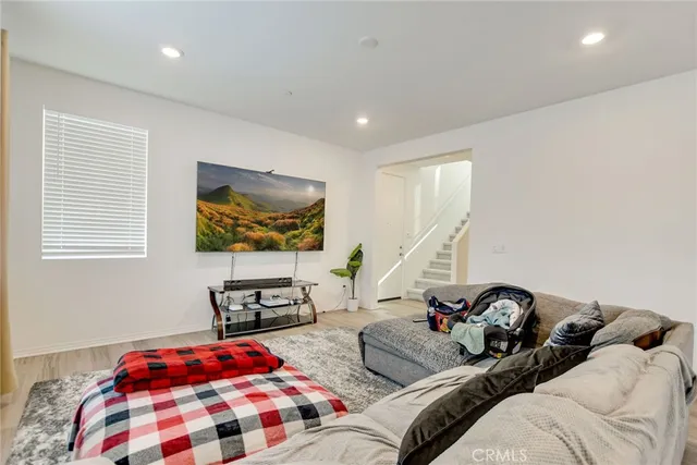 $575,000 | 2526 Gunner Ridge Way, Rialto, CA 92377