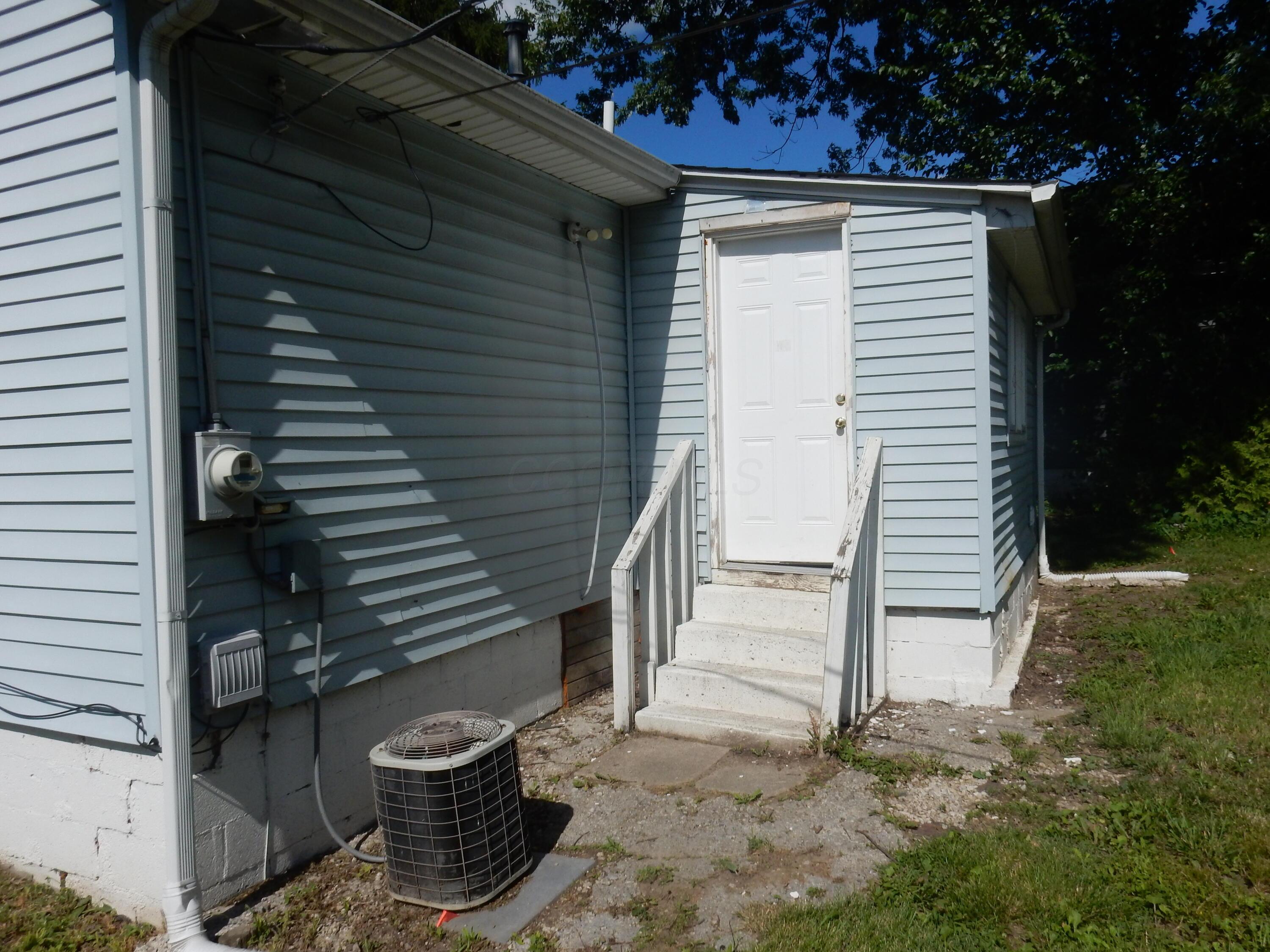 2059 Sale Road Columbus, OH 43224 - Photo 15 of 18 DSCN0286