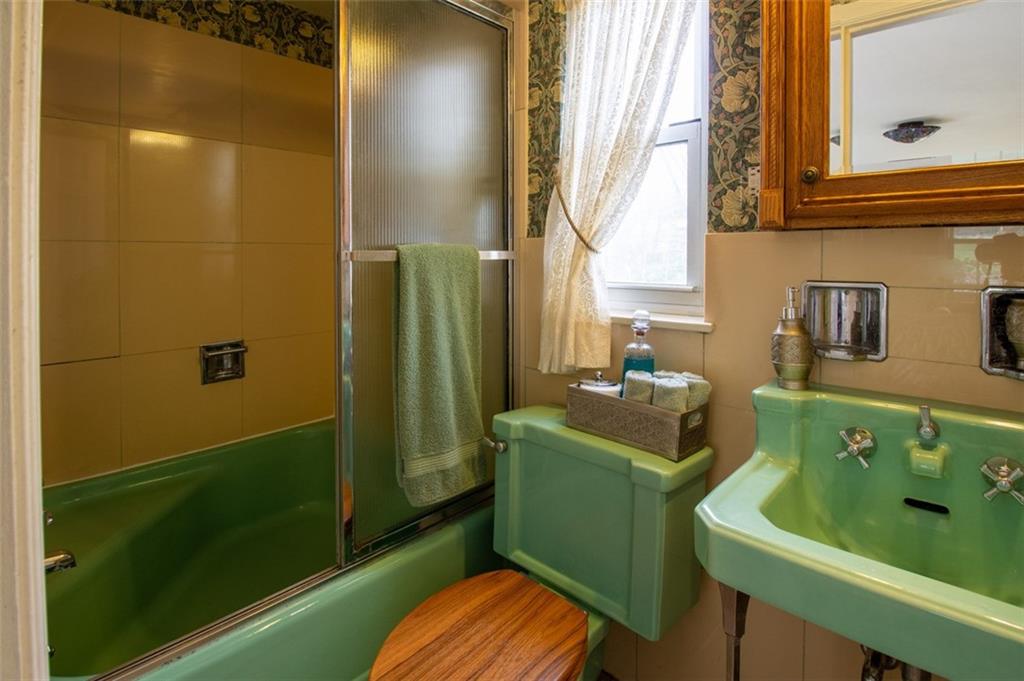 404 Morrison Drive Pittsburgh, PA 15216 - Photo 17 of 25