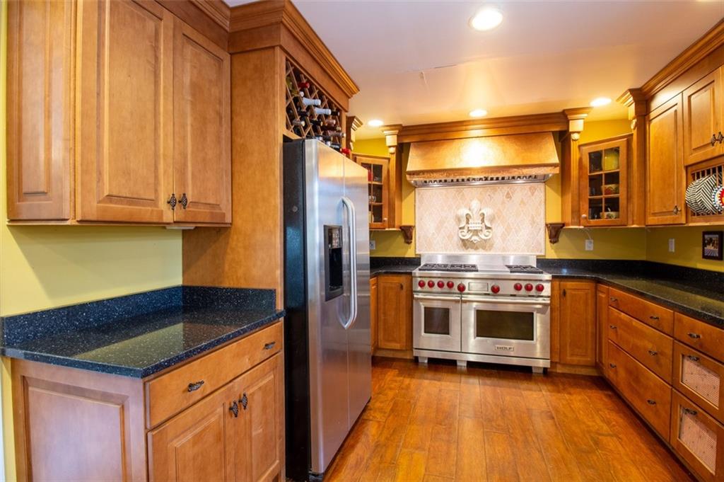 404 Morrison Drive Pittsburgh, PA 15216 - Photo 5 of 25