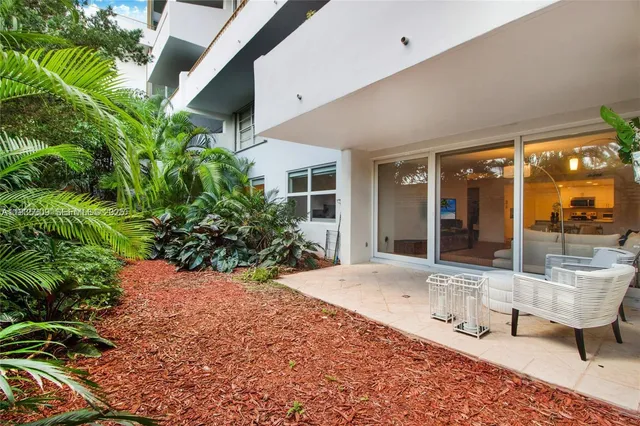 $5,900 | 155 Ocean Ln Drive, Unit 104, Key Biscayne, FL 33149