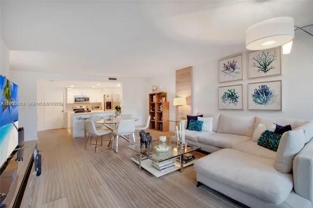 $5,900 | 155 Ocean Ln Drive, Unit 104, Key Biscayne, FL 33149