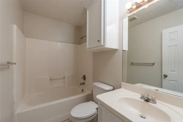 $2,300 | 2402 Jaguar Court, Bryan, TX 77807