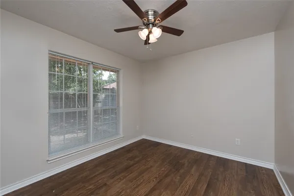 $2,300 | 2402 Jaguar Court, Bryan, TX 77807