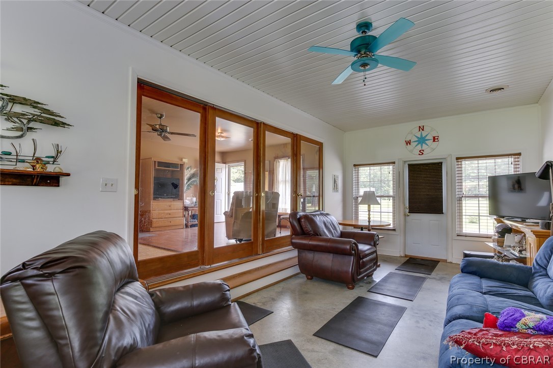 9406 Dutton Road North, VA 23128 - Photo 8 of 22 Gallery Image 8