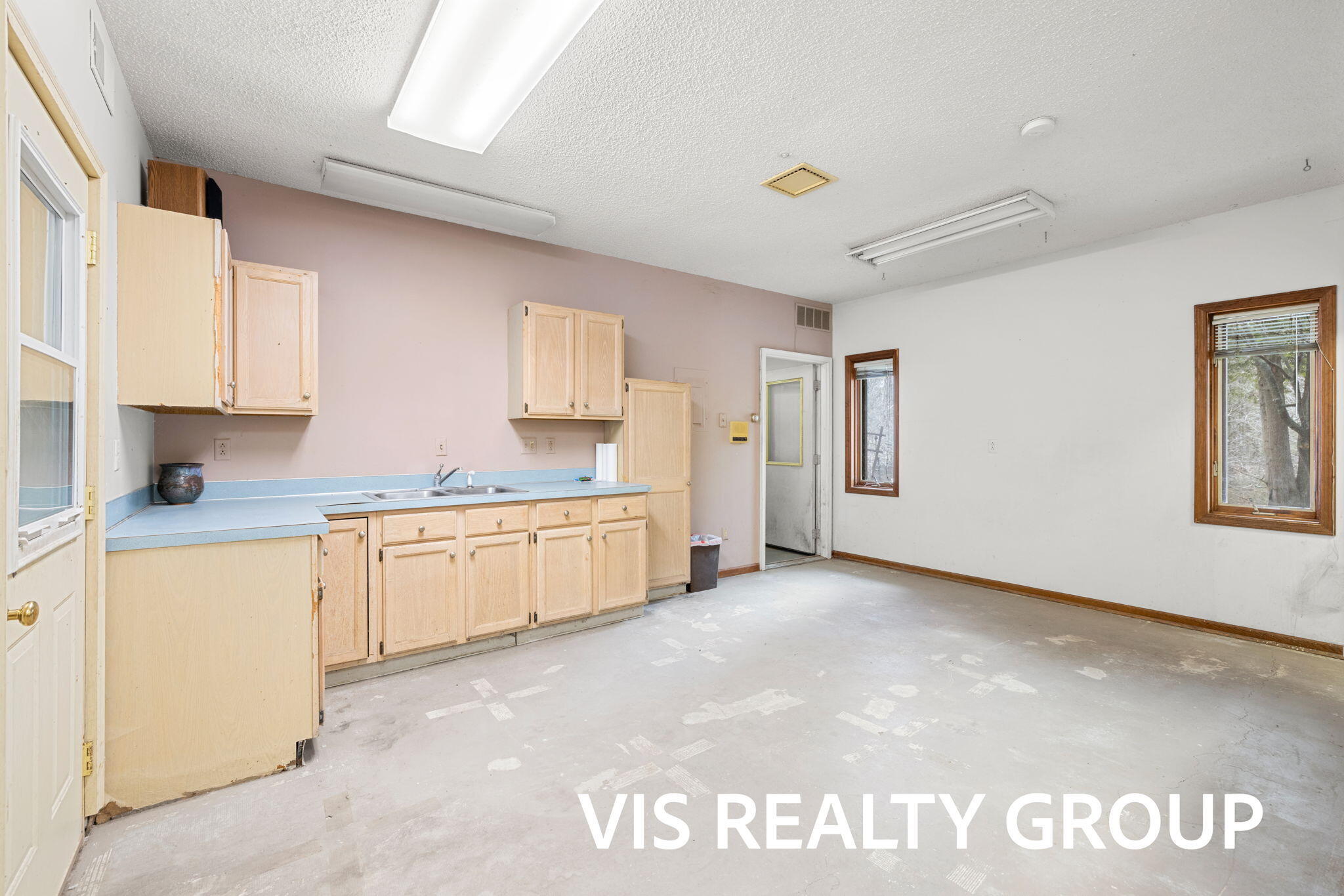 4275 Ford Road Muskegon, MI 49445 - Photo 28 of 67 15-web-or-mls-2R9A2439