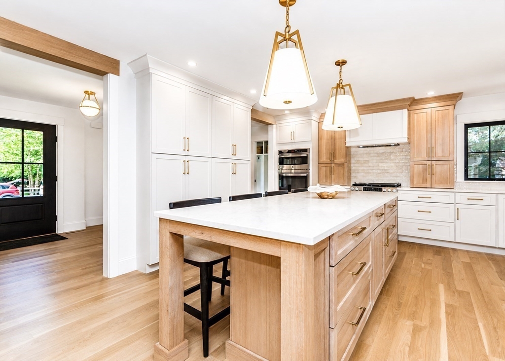 38 Hillcroft Road Waltham, MA 02452 - Photo 11 of 40