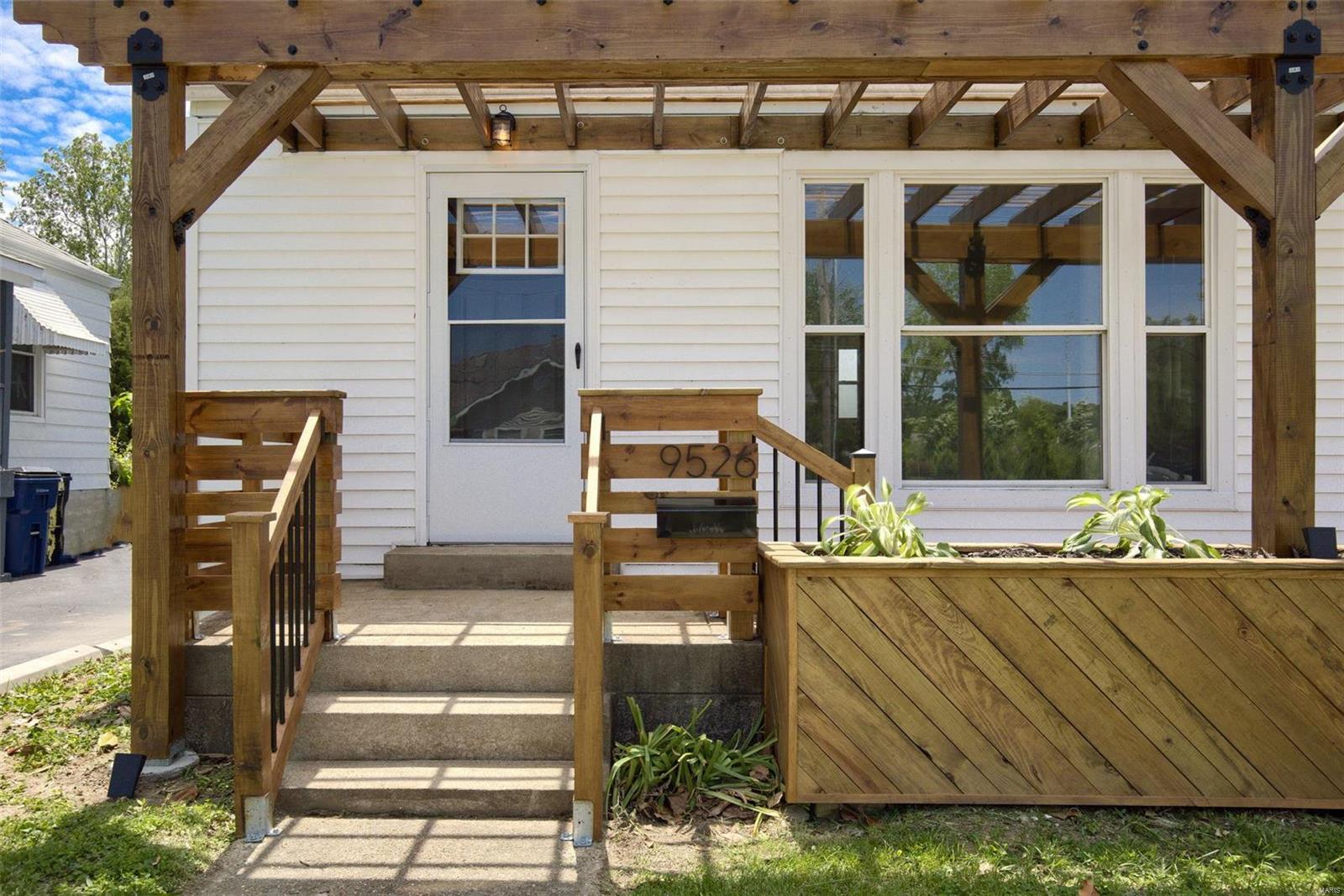 9526 Big Bend Road St. Louis, MO 63122 - Photo 1 of 38 Gallery Image 1