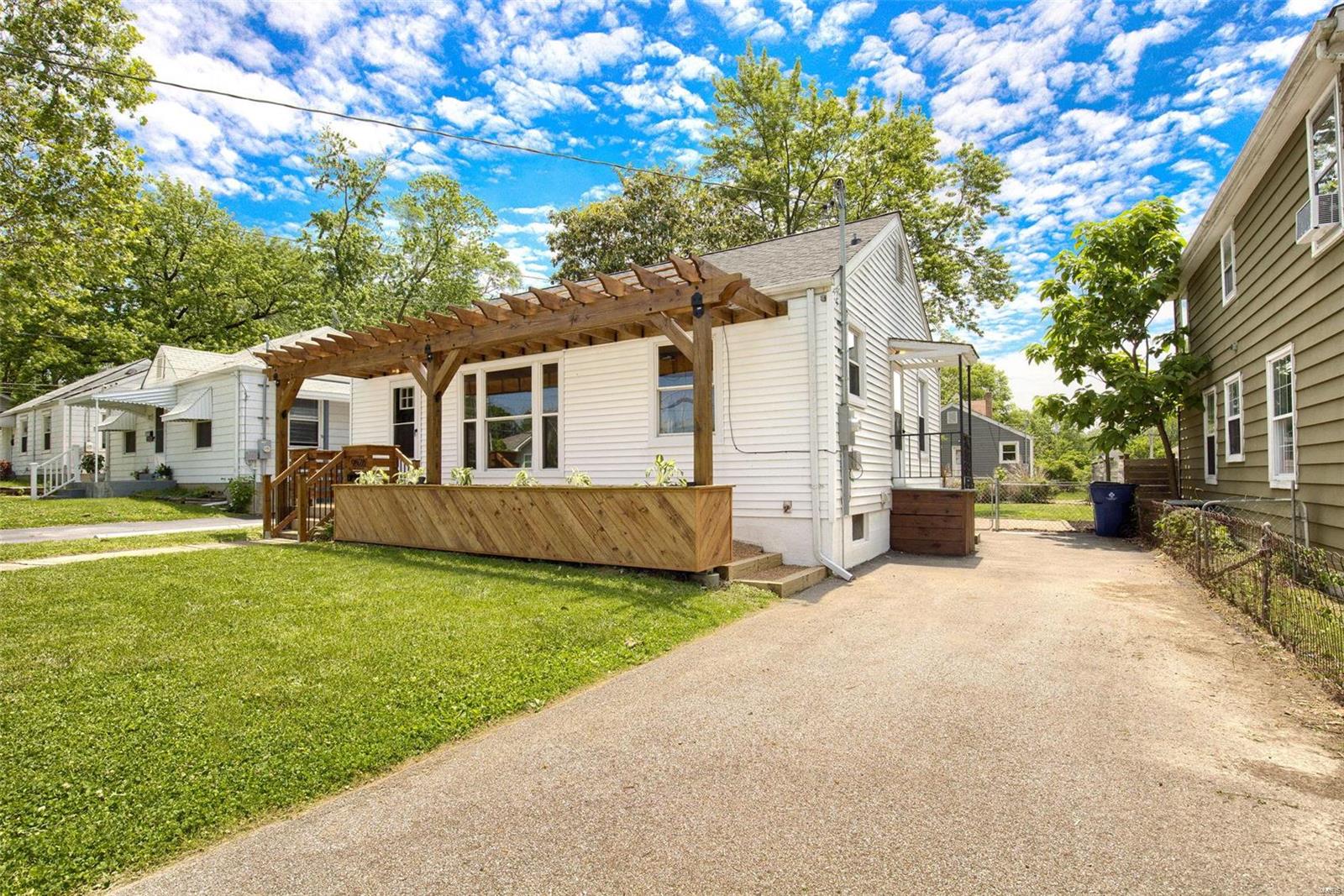 9526 Big Bend Road St. Louis, MO 63122 - Photo 4 of 38 Gallery Image 4