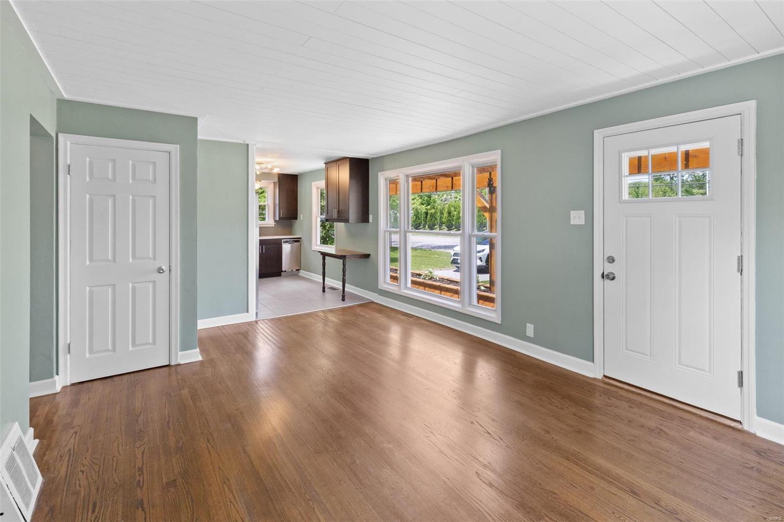 9526 Big Bend Road St. Louis, MO 63122 - Photo 6 of 38 Gallery Image 6
