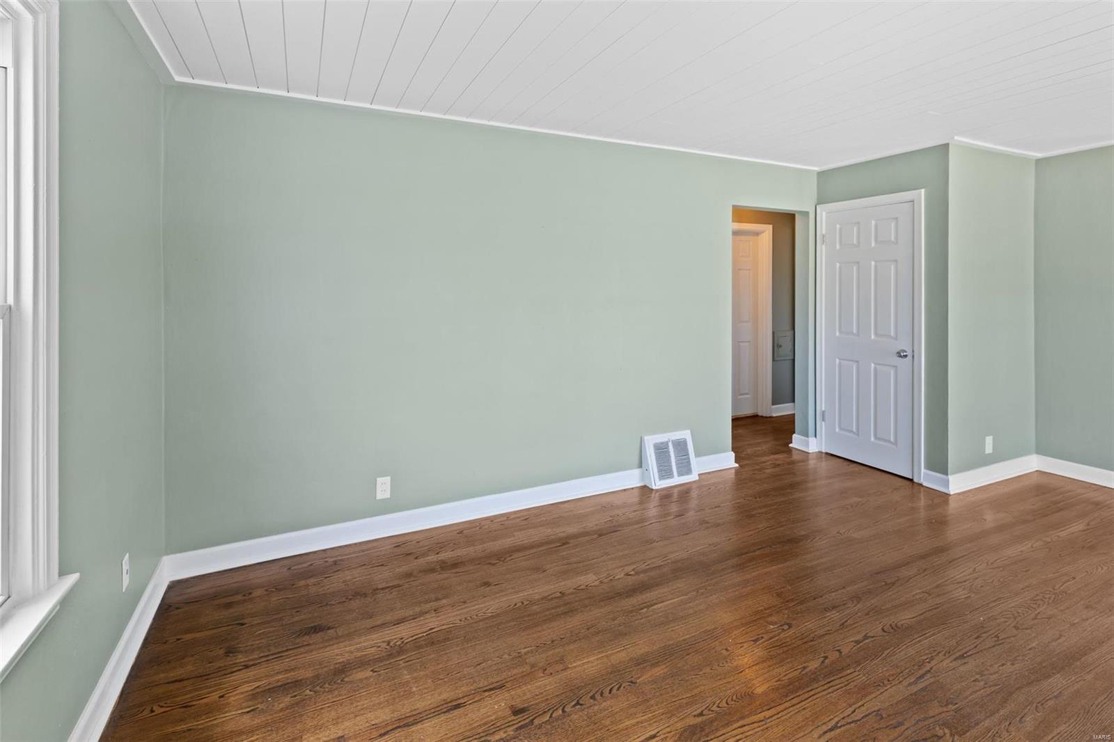 9526 Big Bend Road St. Louis, MO 63122 - Photo 7 of 38 Gallery Image 7