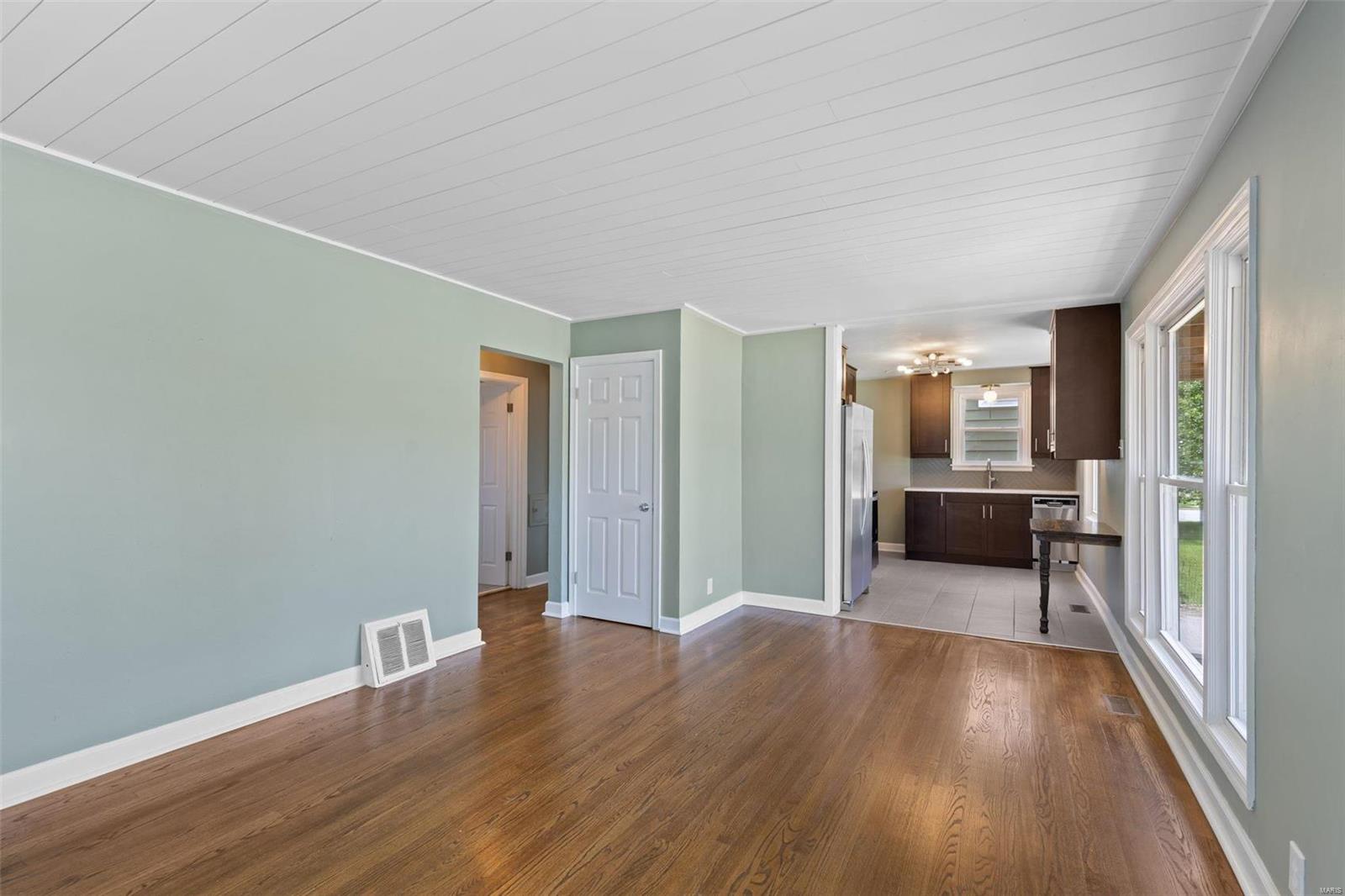 9526 Big Bend Road St. Louis, MO 63122 - Photo 8 of 38 Gallery Image 8
