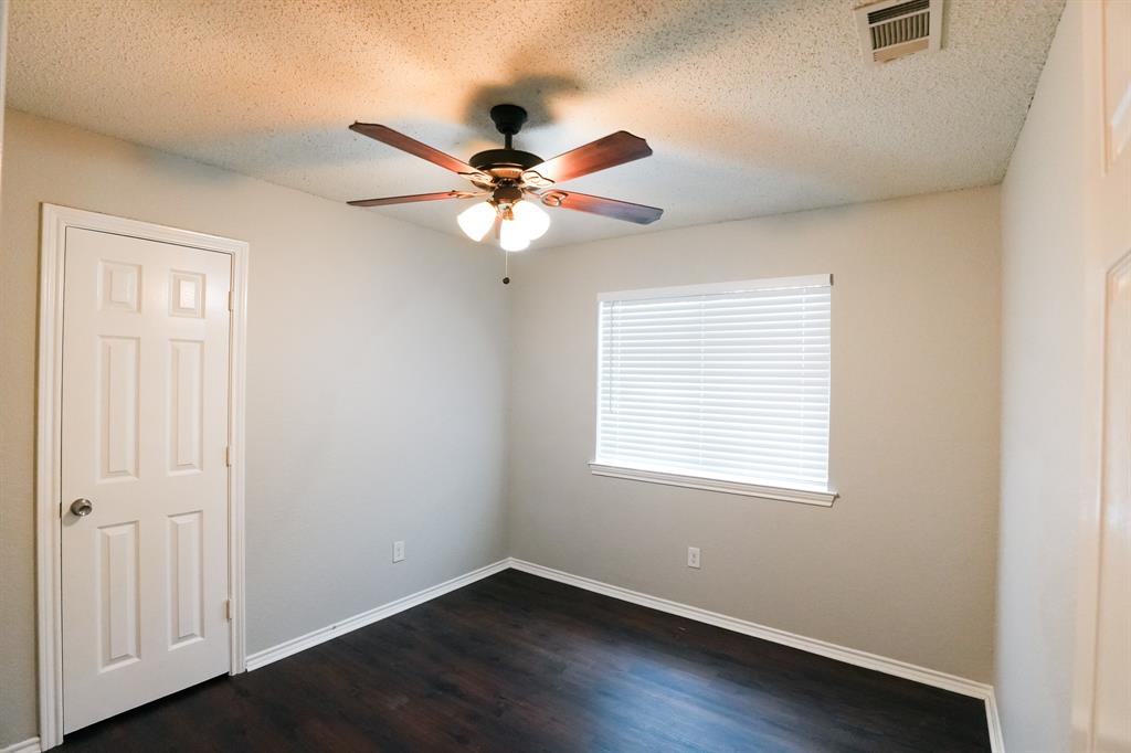 6310 Jessica Way Rowlett, TX 75088 - Photo 14 of 32