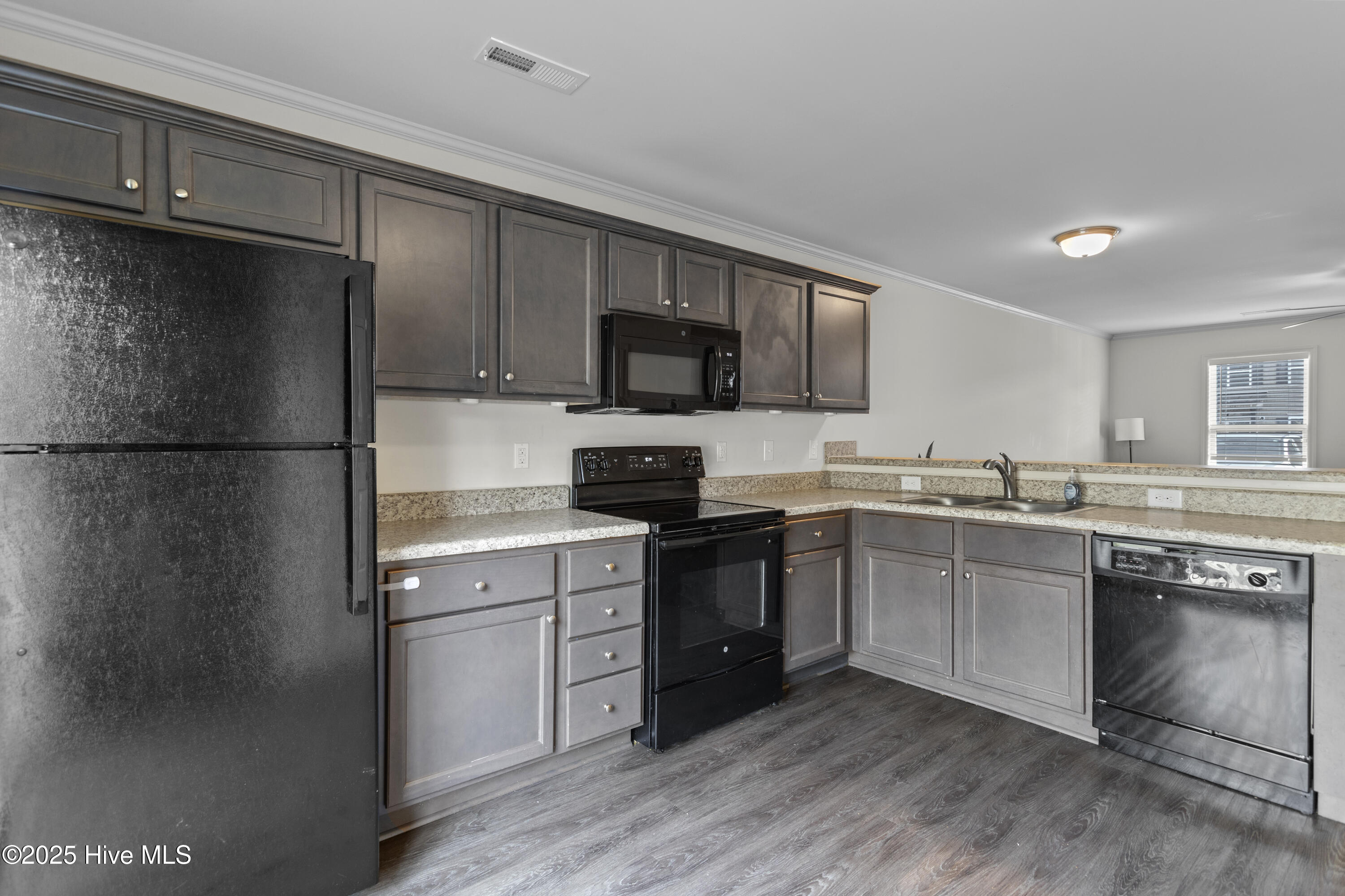 437 Sullivan Loop Road Midway Park, NC 28544 - Photo 5 of 14 07 (2)