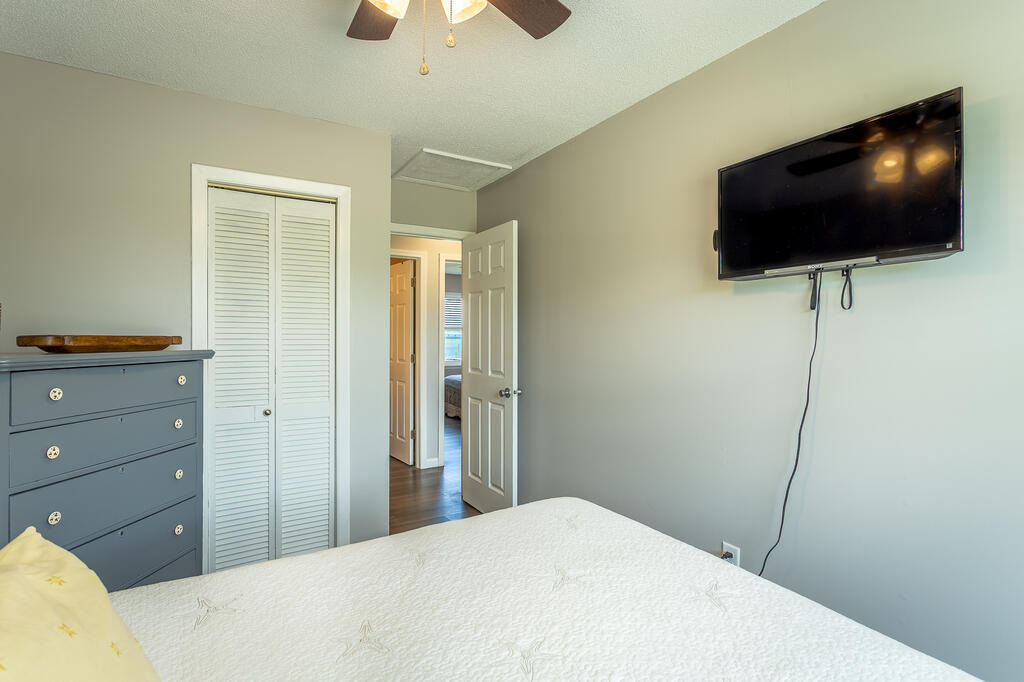 409 North Sawyer Street St. George Island, FL 32328 - Photo 16 of 38 Gallery Image 16