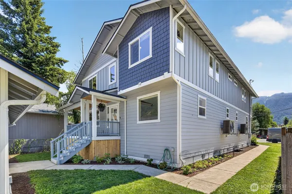 $845,000 | 324 East 2nd Street, Unit B, North Bend, WA 98045